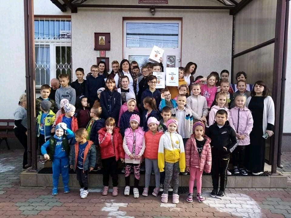 Szkoła Podstawowa Dąbrówka Wisłocka